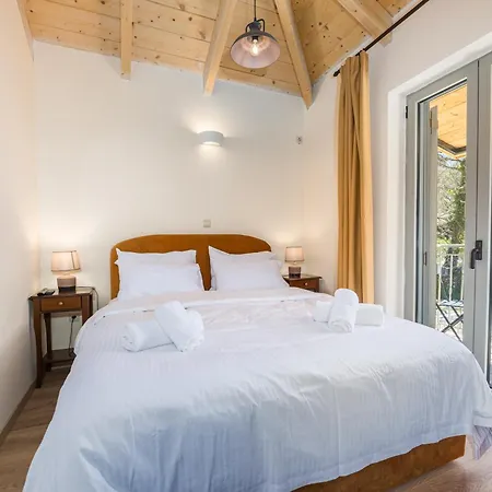 Aroania Ζαρούχλα