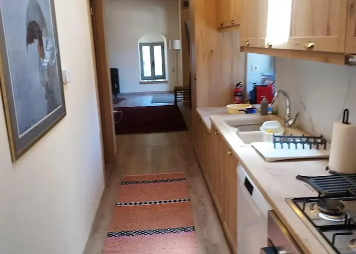 Apartament Aroania Zarouchla