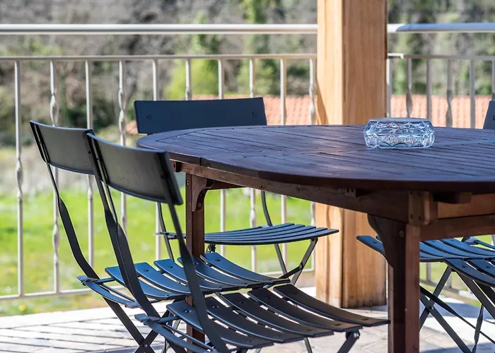 Apartament Aroania Zarouchla